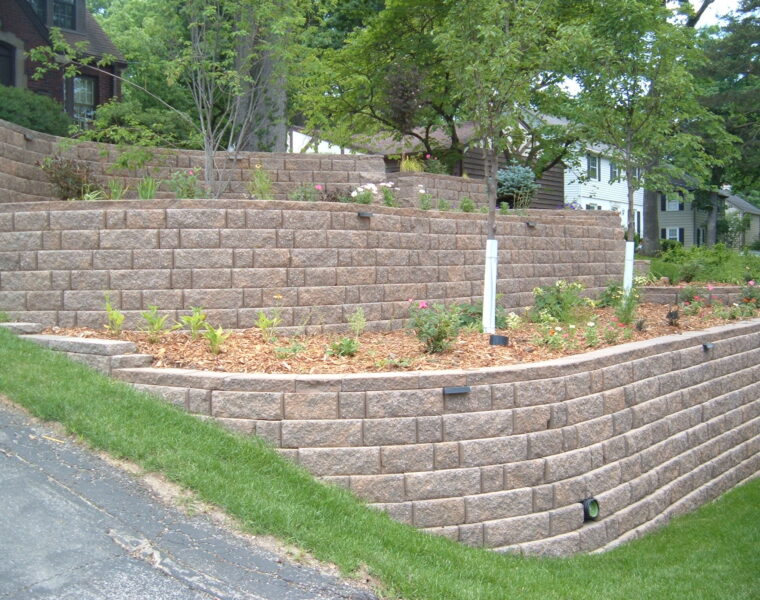 retaining-wall-installation-specialist-Brisbane